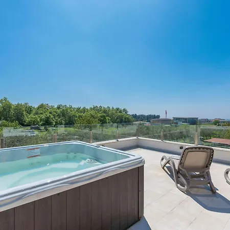 Modern In Novigrad With Swimming Pool *