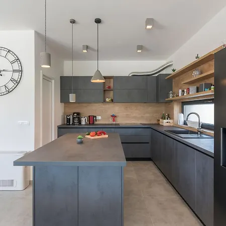 Feriehus Modern In Novigrad With Swimming Pool