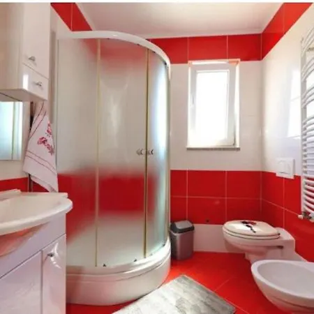 Modern Holiday In Novigrad With Swimming Pool بيت للعطل *