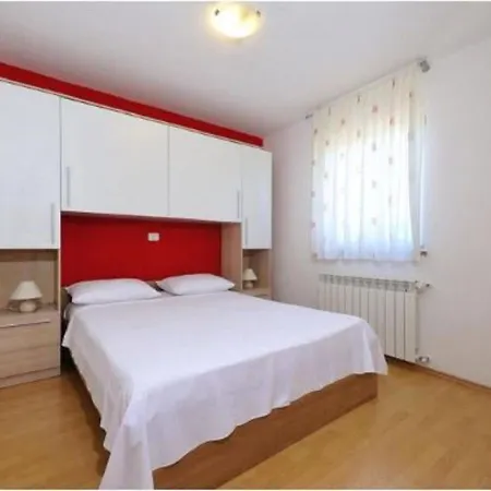 Modern Holiday In Novigrad With Swimming Pool Tatil Evi Novigrad Istria